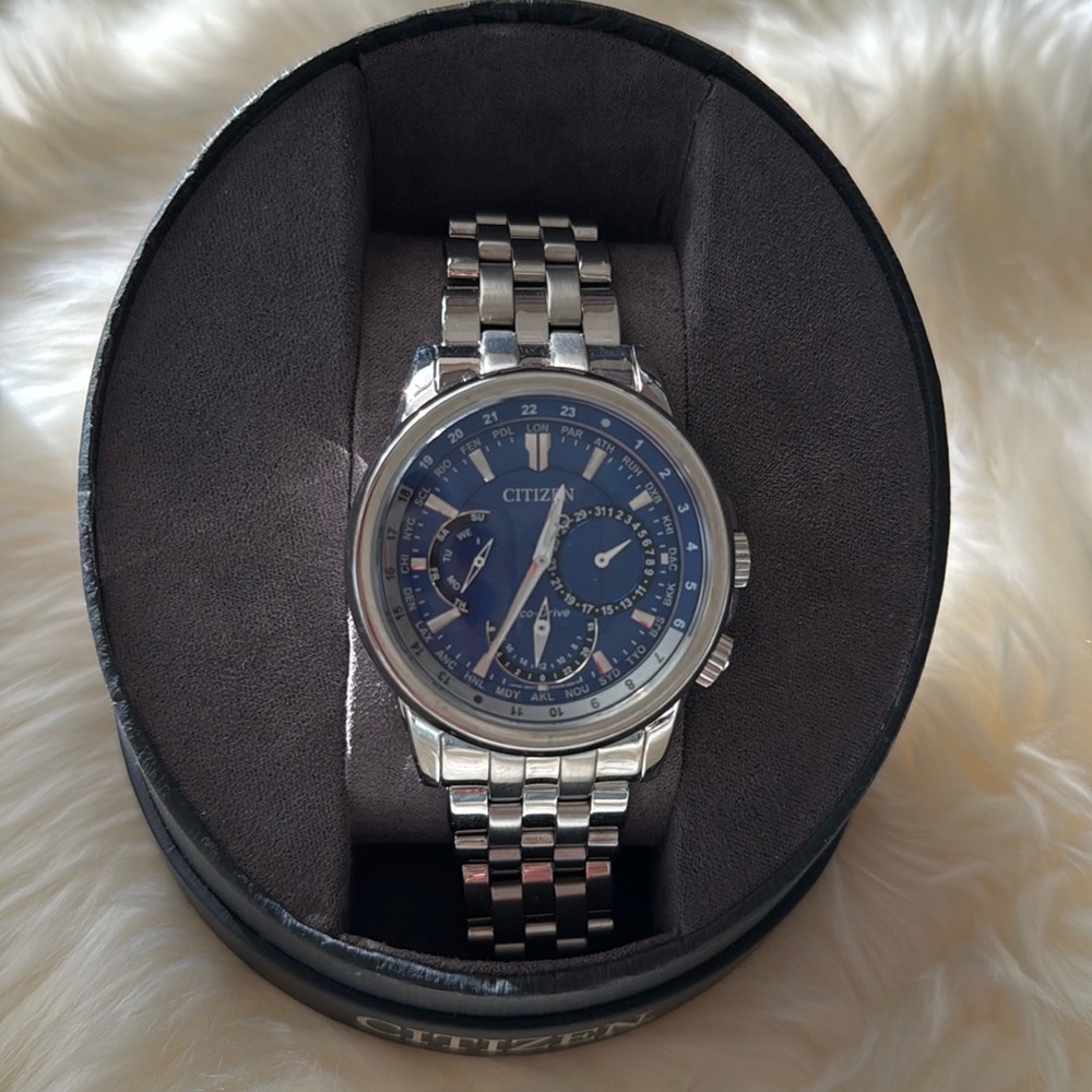 Brand new Citizens Eco-Drive Calendrier Watch Never worn